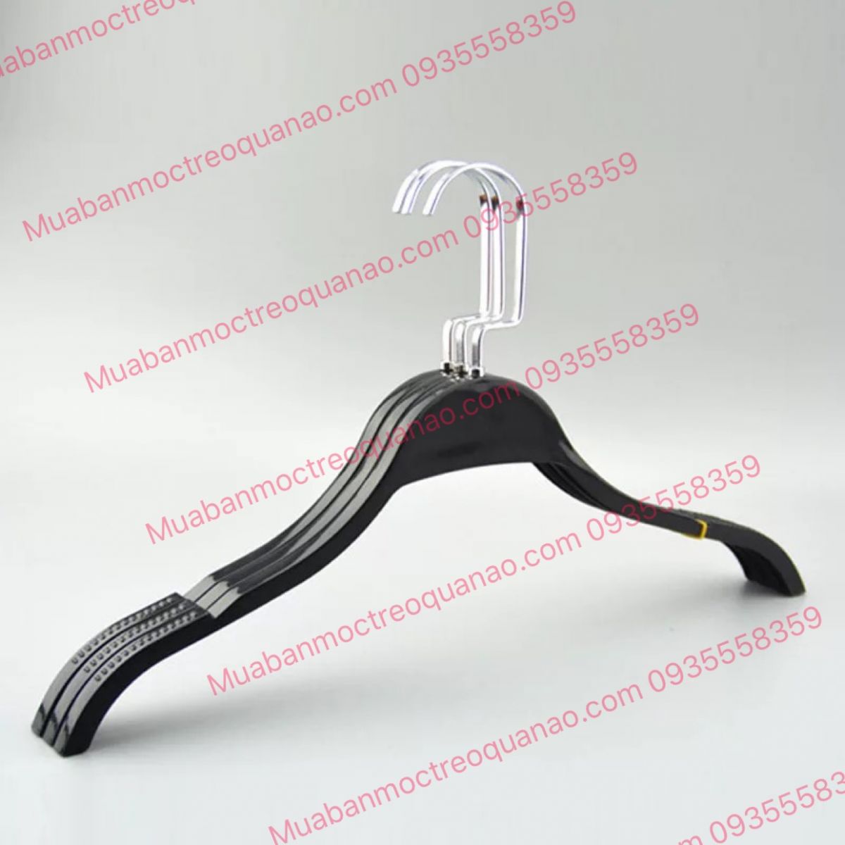 10 MÃ³c Ã¡o nhá»±a Ä‘en Ä‘áº§u dáº¹p_62