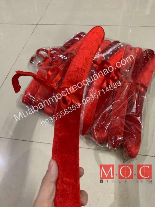 10 mÃ³c nhung Ä‘en Ä‘á» treo Ä‘á»“ cÆ°á»›i